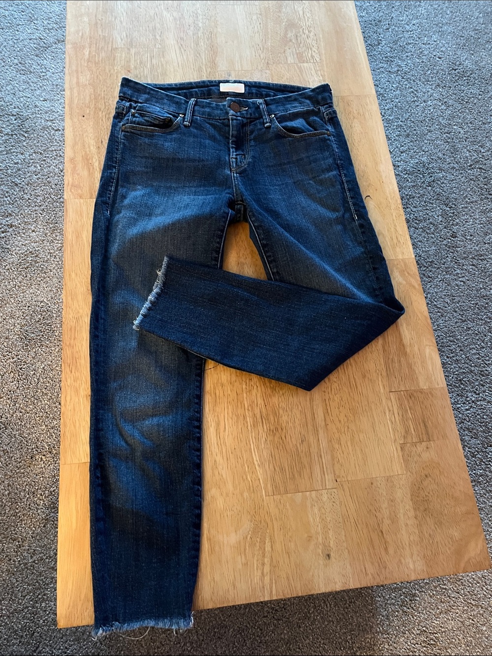 MOTHER Dark Blue Cropped Raw-Hem Jeans